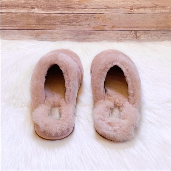 UGG Dalla UGG Metal Graphic Slippers In Quartz - Picture 4 of 8